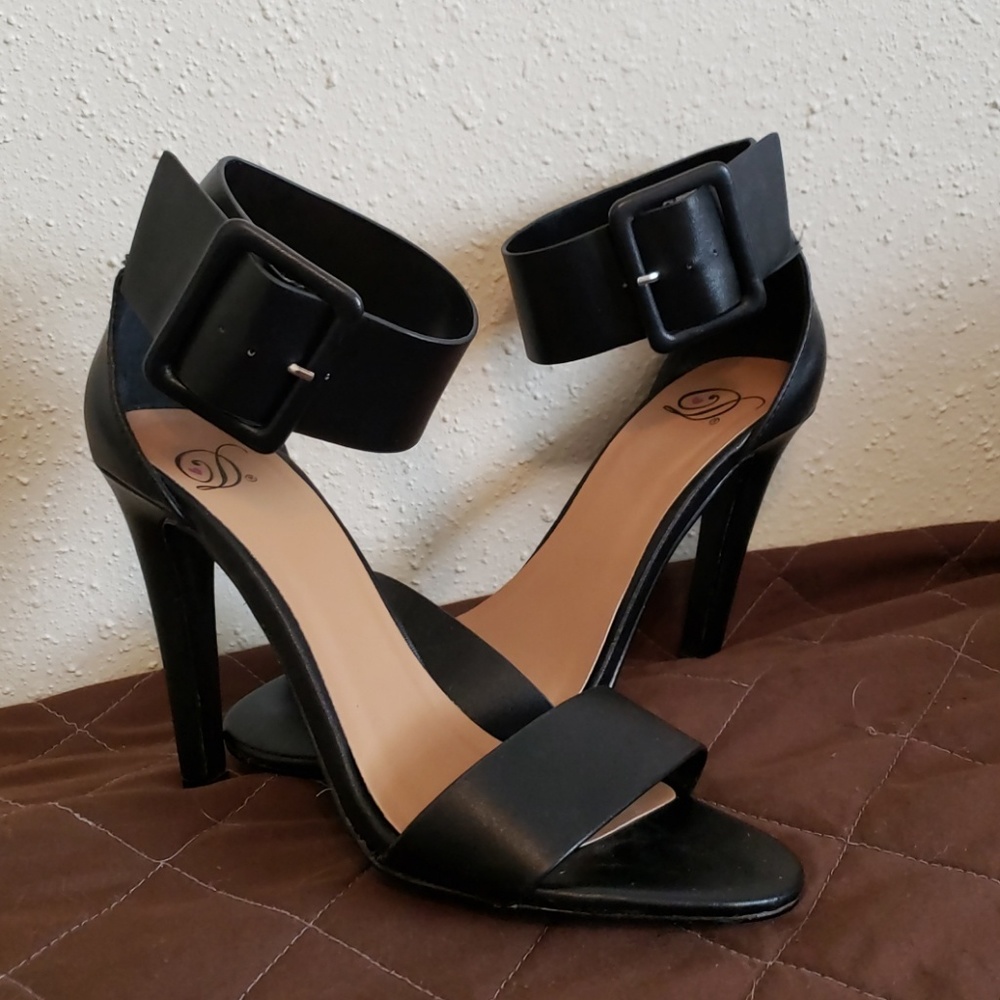 Black Sandal Heels